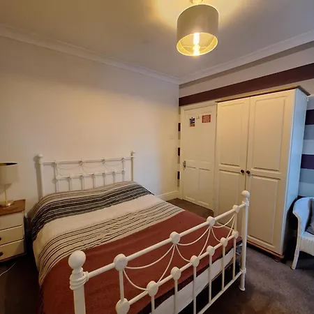 Roomers West Cumbria Serviced Guest house *